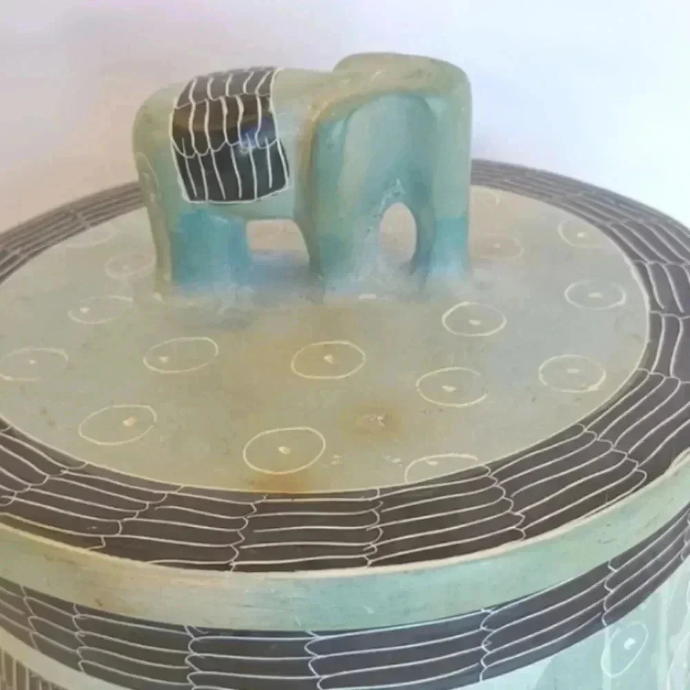 1990s African Elephant Hand Carved Soapstone Dish